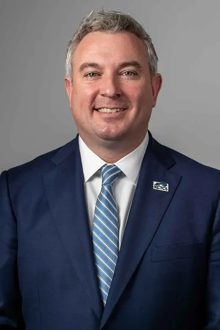 Headshot of Ryan Quarels